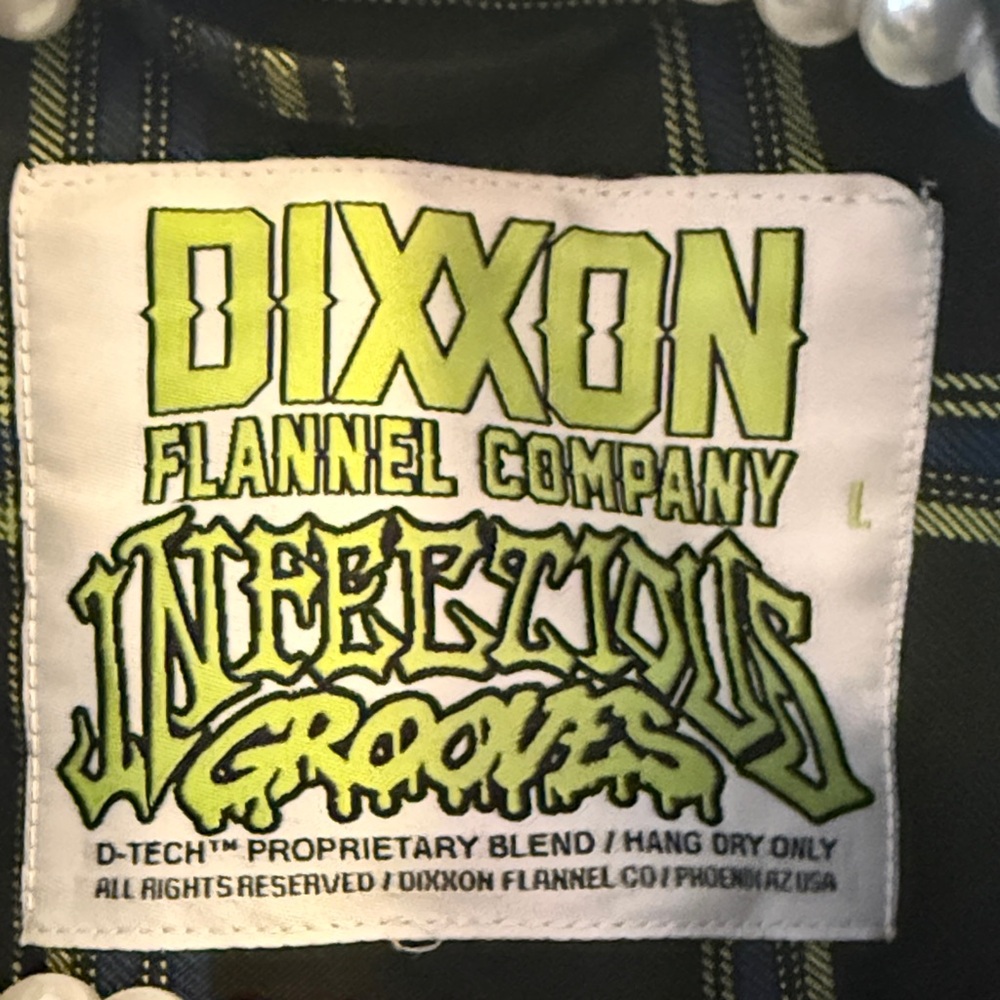 EUC Dixxon Infections Grooves Women’s Plaid Button-Up Flannel Shirt Size Large - Picture 5 of 8